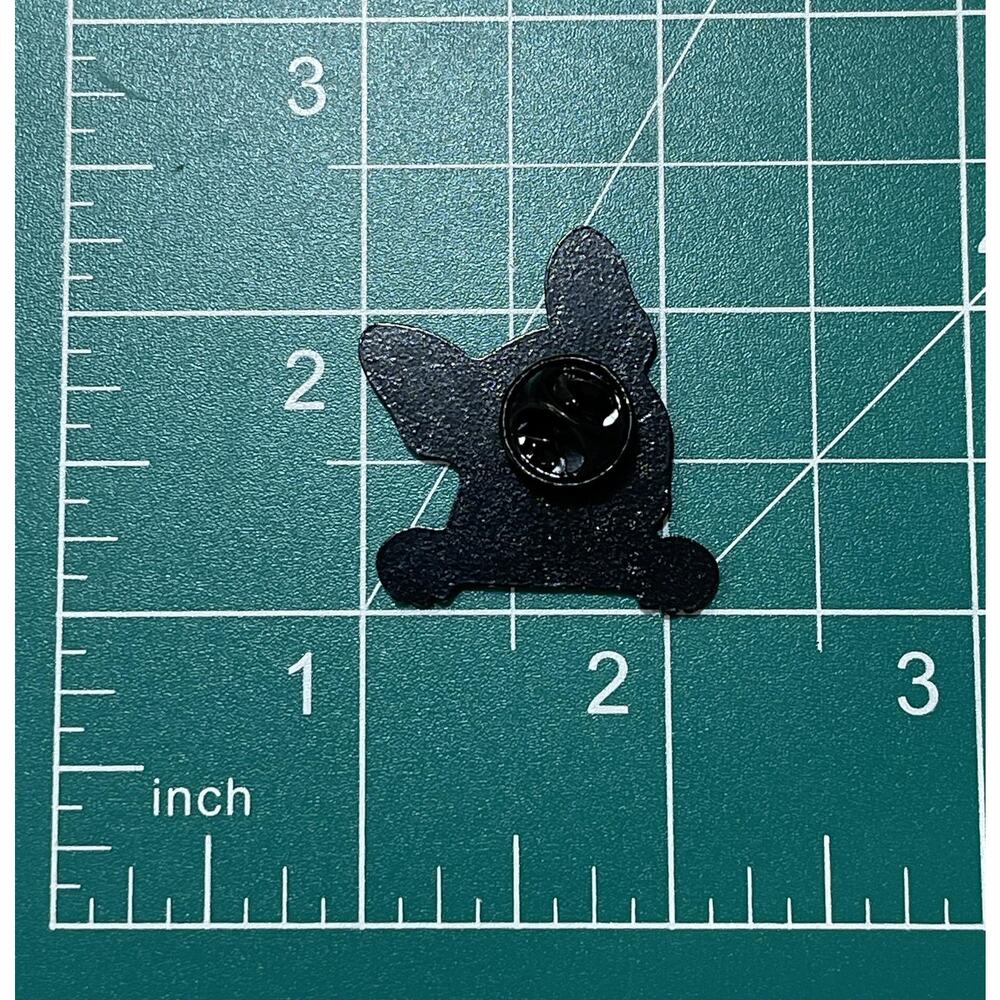 NWOT White French Bulldog Brooch Lapel Pin Enamel Black Outline Dog Pin Kawaii - Picture 2 of 2